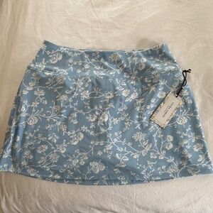 WOMANS LARGE LAURA ASHLEY GOLF AND TENNIS SKIRT BLUE FLORAL NWT